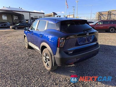 Drugie zdjęcie samochodu z przodu: 2025 NISSAN KICKS SV VIN:3N8AP6CA2SL300124 - miniatura
