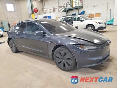 Czwarte zdjęcie samochodu z boku: 2025 TESLA MODEL 3 VIN:5YJ3E1EA6SF984409 - miniatura