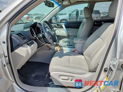 Zdjęcie 7 z 12 samochodu: 2013 TOYOTA HIGHLANDER SE VIN:5TDZK3EH8DS137949 - miniatura