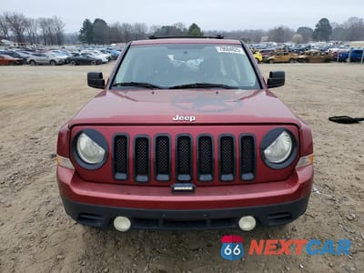 Piąte zdjęcie samochodu w środku: 2014 JEEP PATRIOT LATITUDE VIN:1C4NJPFB4ED603845 - miniatura