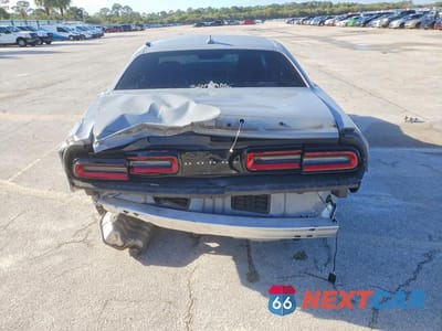 Zdjęcie 6 z 12 samochodu: 2022 DODGE CHALLENGER SXT VIN:2C3CDZAG2NH211788 - miniatura