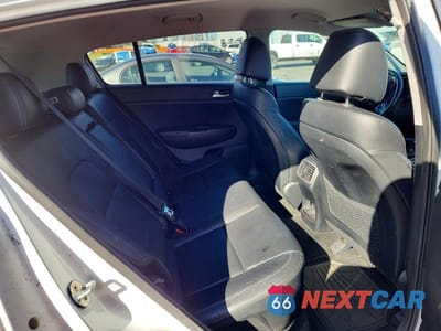 Zdjęcie 10 z 11 samochodu: 2017 KIA SPORTAGE EX VIN:KNDPNCAC8H7049072 - miniatura