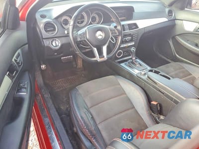 Zdjęcie 8 z 11 samochodu: 2013 MERCEDES-BENZ C 250 VIN:WDDGJ4HB8DG046042 - miniatura