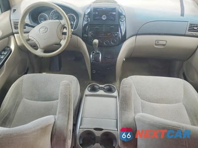 Zdjęcie 8 z 13 samochodu: 2005 TOYOTA SIENNA LE 7 PASSENGER VIN:5TDZA23C65S259263 - miniatura