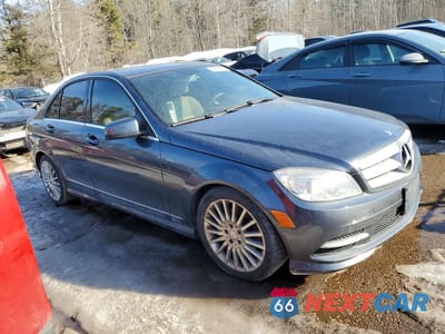 Czwarte zdjęcie samochodu z boku: 2011 MERCEDES-BENZ C 250 4MATIC VIN:WDDGF8FB7BA505041 - miniatura