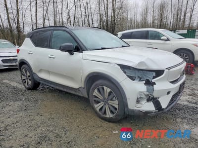 Czwarte zdjęcie samochodu z boku: 2023 VOLVO XC40 RECHARGE PLUS VIN:YV4ED3UW5P2969010 - miniatura