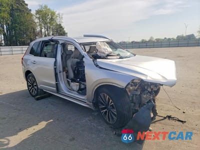 Czwarte zdjęcie samochodu z boku: 2020 VOLVO XC90 T6 MOMENTUM VIN:YV4A22PK3L1607071 - miniatura