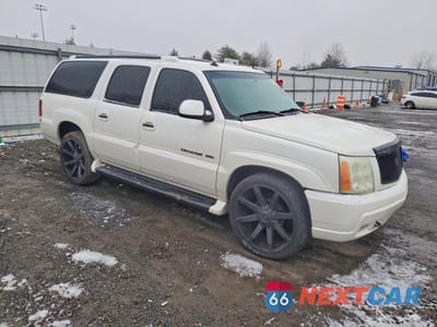 Czwarte zdjęcie samochodu z boku: 2003 CADILLAC ESCALADE ESV VIN:3GYFK66N73G298437 - miniatura