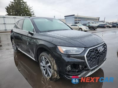 Czwarte zdjęcie samochodu z boku: 2024 AUDI Q5 PREMIUM PLUS 45 VIN:WA1EAAFY0R2132080 - miniatura