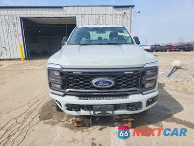 Piąte zdjęcie samochodu w środku: 2025 FORD F250 SUPER DUTY VIN:1FT8X2BT4SED44387 - miniatura