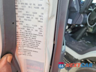 Zdjęcie 12 z 12 samochodu: 2024 ISUZU NPR HD DUMP TRUCK VIN:54DC4J1D9RS213762 - miniatura