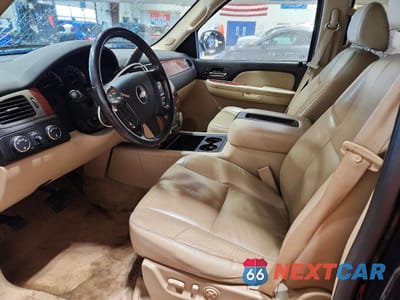 Zdjęcie 7 z 13 samochodu: 2008 CHEVROLET TAHOE K1500 VIN:1GNFK13018J195335 - miniatura