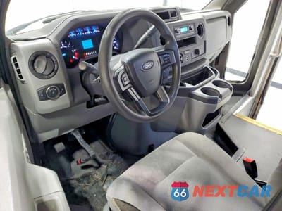 Zdjęcie 8 z 13 samochodu: 2022 FORD E350 SHUTTLE BUS VIN:1FDEE3FN9NDC42471 - miniatura
