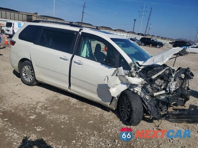 Czwarte zdjęcie samochodu z boku: 2015 TOYOTA SIENNA XLE 8-PASSENGER VIN:5TDYK3DC7FS648038 - miniatura
