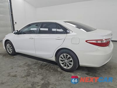 Drugie zdjęcie samochodu z przodu: 2017 TOYOTA CAMRY LE VIN:4T1BF1FK7HU436432 - miniatura