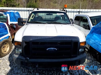Piąte zdjęcie samochodu w środku: 2008 FORD F350 UTILITY / SERVICE TRUCK VIN:1FDWF30538EC95708 - miniatura