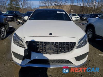 Piąte zdjęcie samochodu w środku: 2015 MERCEDES-BENZ C 300 4MATIC VIN:55SWF4KB7FU010158 - miniatura