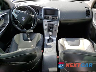 Zdjęcie 8 z 11 samochodu: 2017 VOLVO XC60 T6 DYNAMIC VIN:YV449MRR8H2030893 - miniatura