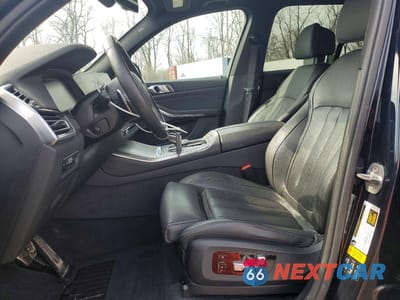 Zdjęcie 7 z 11 samochodu: 2019 BMW X5 XDRIVE50I VIN:5UXJU2C54KLN66173 - miniatura