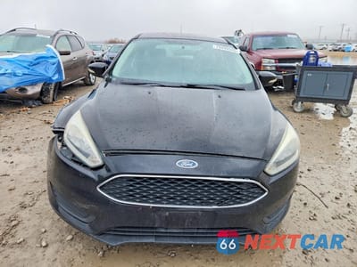 Piąte zdjęcie samochodu w środku: 2016 FORD FOCUS SE VIN:1FADP3K25GL319180 - miniatura