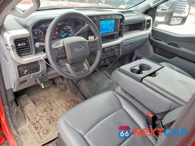 Zdjęcie 8 z 13 samochodu: 2024 FORD F550 SUPER DUTY DUMP TRUCK VIN:1FDUF5HN8RDA25596 - miniatura