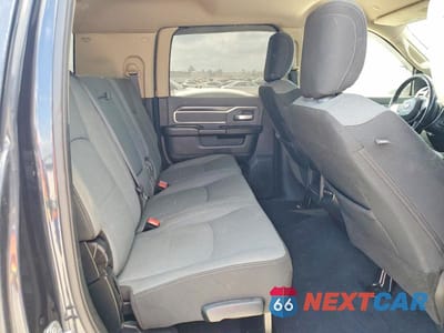 Zdjęcie 11 z 12 samochodu: 2019 RAM 2500 BIG HORN VIN:3C6UR5ML4KG546363 - miniatura