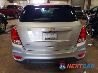 Zdjęcie 6 z 13 samochodu: 2019 CHEVROLET TRAX LS VIN:3GNCJKSBXKL314305 - miniatura