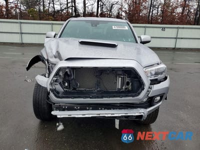 Piąte zdjęcie samochodu w środku: 2023 TOYOTA TACOMA TRD SPORT VIN:3TMCZ5AN3PM579213 - miniatura