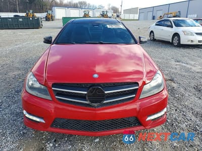 Piąte zdjęcie samochodu w środku: 2013 MERCEDES-BENZ C 250 VIN:WDDGJ4HB8DG046042 - miniatura
