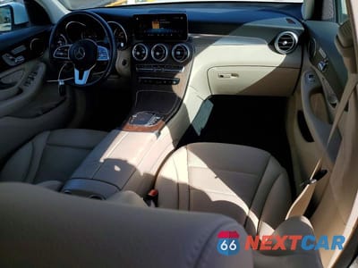 Zdjęcie 8 z 12 samochodu: 2022 MERCEDES-BENZ GLC 300 VIN:W1N0G8DB8NV360447 - miniatura