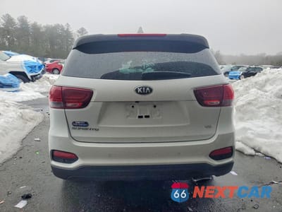 Zdjęcie 6 z 13 samochodu: 2019 KIA SORENTO VIN:5XYPGDA50KG494952 - miniatura