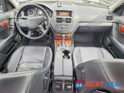 Zdjęcie 8 z 11 samochodu: 2008 MERCEDES-BENZ C 300 VIN:WDDGF54X38F016418 - miniatura