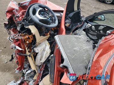 Zdjęcie 8 z 11 samochodu: 2018 BMW 330 XI VIN:WBA8D9C52JA615077 - miniatura