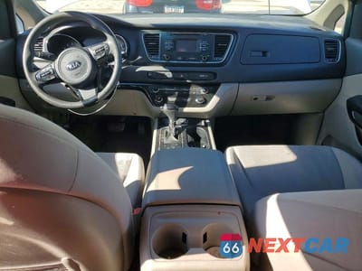 Zdjęcie 8 z 12 samochodu: 2016 KIA SEDONA LX VIN:KNDMB5C13G6189795 - miniatura