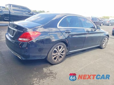 Trzecie zdjęcie samochodu z tyłu: 2017 MERCEDES-BENZ C 300 VIN:55SWF4JB9HU197455 - miniatura
