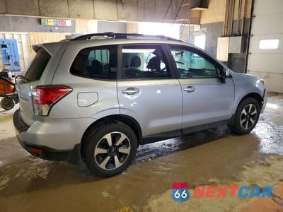 Trzecie zdjęcie samochodu z tyłu: 2017 SUBARU FORESTER 2.5I PREMIUM VIN:JF2SJAEC3HH530900 - miniatura