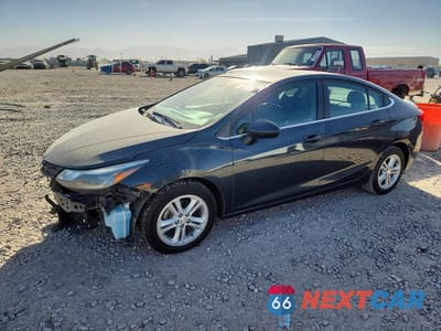 2018 CHEVROLET CRUZE LT 1G1BE5SM7J7139325 - główne zdjęcie licytacji z USA - miniatura