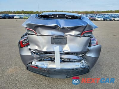Zdjęcie 6 z 12 samochodu: 2025 TESLA MODEL Y VIN:7SAYGDEE8SF285001 - miniatura