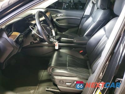 Zdjęcie 7 z 13 samochodu: 2019 AUDI E-TRON PRESTIGE VIN:WA1VABGE2KB023281 - miniatura