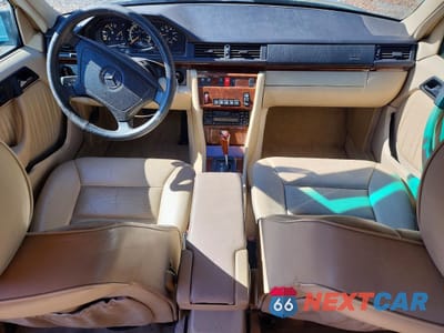 Zdjęcie 8 z 12 samochodu: 1995 MERCEDES-BENZ E 300D VIN:WDBEB31E7SC232820 - miniatura