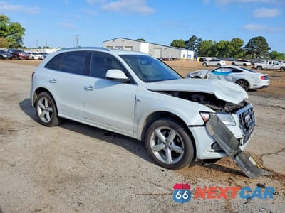 Czwarte zdjęcie samochodu z boku: 2017 AUDI Q5 PREMIUM PLUS VIN:WA1M2AFP6HA044350 - miniatura