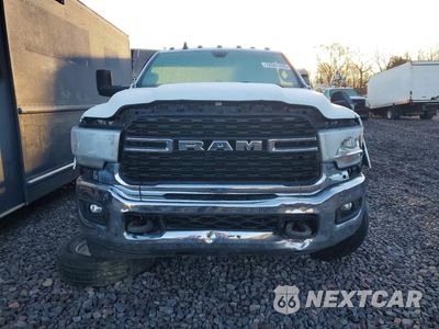 Piąte zdjęcie samochodu w środku: 2022 RAM 5500 VIN:3C7WRMDL2NG380492 - miniatura