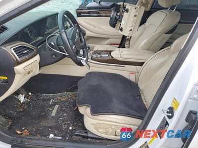 Zdjęcie 7 z 12 samochodu: 2017 GENESIS G90 5.0 ULTIMATE VIN:KMHG54JH9HU030738 - miniatura