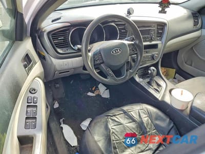 Zdjęcie 8 z 11 samochodu: 2012 KIA OPTIMA LX VIN:5XXGM4A76CG080364 - miniatura