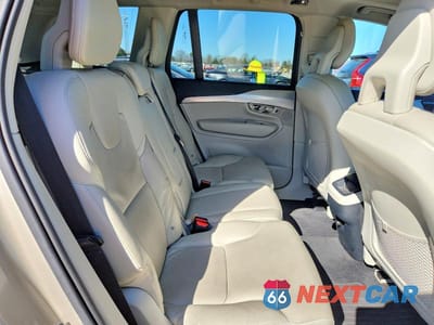 Zdjęcie 11 z 12 samochodu: 2016 VOLVO XC90 T5 VIN:YV4102XK4G1058959 - miniatura