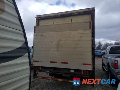 Zdjęcie 6 z 14 samochodu: 2011 FORD F450 SUPER DUTY BOX TRUCK VIN:1FDUF4GY5BEA13198 - miniatura