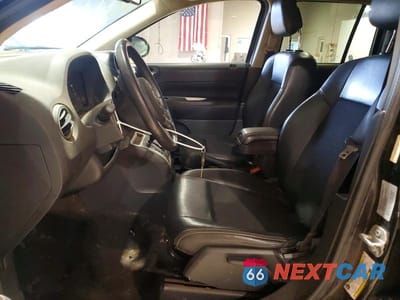 Zdjęcie 7 z 13 samochodu: 2017 JEEP COMPASS LATITUDE VIN:1C4NJCEB6HD198277 - miniatura