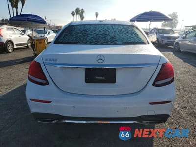 Zdjęcie 6 z 12 samochodu: 2017 MERCEDES-BENZ E 300 VIN:WDDZF4JB8HA020246 - miniatura