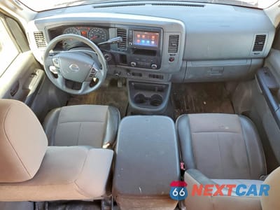 Zdjęcie 8 z 13 samochodu: 2019 NISSAN NV 2500 HD SV VIN:1N6BF0LY2KN810998 - miniatura