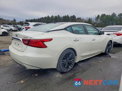 Trzecie zdjęcie samochodu z tyłu: 2016 NISSAN MAXIMA PLATINUM VIN:1N4AA6AP4GC435196 - miniatura